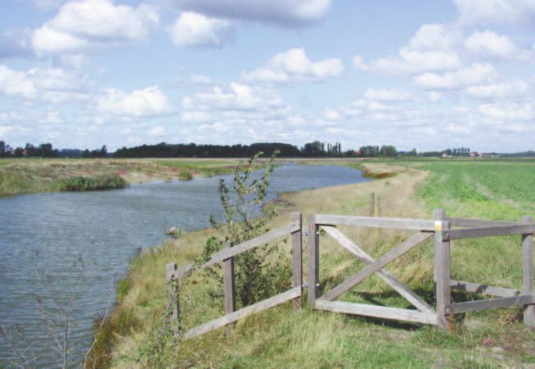 Herijking integrale visie geledingszone Bij nieuwe functies in het gebied valt te denken aan natuurontwikkeling, waterberging (voor m.n. het stedelijke gebied) en het verbreden van de landbouw.