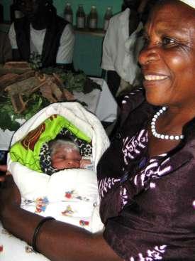 Er is een kindeke geboren op aard.. En raad eens waar de meeste kinderen geboren worden. In Oeganda. 7 miljard mensen leven er nu op onze planeet en maar liefst 33 miljoen daarvan in Oeganda.