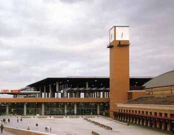 In architectonisch opzicht zal er naar een nevenschikking moeten worden gezocht ten opzichte van het bestaande monumentale stationsgebouw.