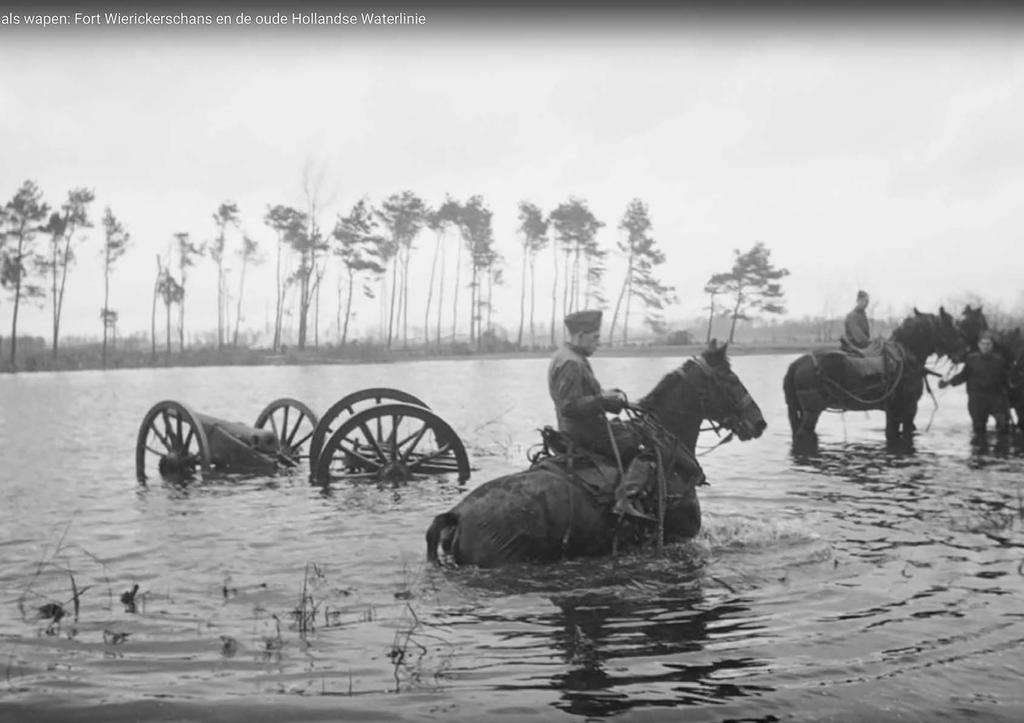 Waterlinies, waterlinies Het succes van de Oude Hollandse waterlinie in 1672-1673 is het beroemdste voorbeeld van onze traditie om water te gebruiken als verdedigingsmiddel.