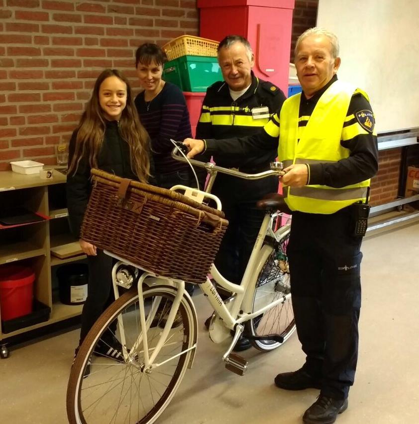 Op maandag 21 november 2016 werden de fietsen van de leerlingen uit de groepen 6, 7 en 8 onderworpen aan een fietscheck die uitgevoerd werd door de politie.