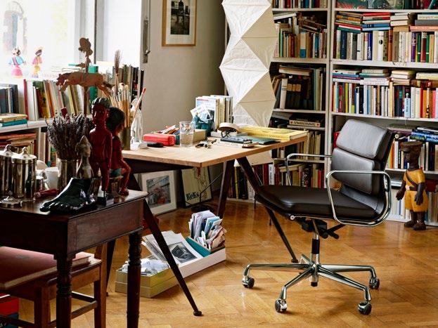 Aluminium Chair De Aluminium Chair (1958) van Charles en Ray Eames is een van de grote meubeldesigns van de twintigste eeuw.