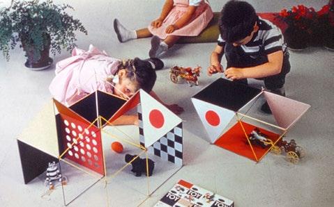 Charles en Ray Eames beschouwden spelen en leren als overlappende en elkaar aanvullende activiteiten.