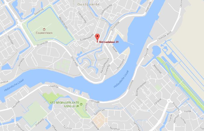 Omgeving Capelle is gelegen aan de rivier de Hollandsche IJssel. De gemeente strekt zich uit langs deze rivier tot aan de monding in de Nieuwe Maas.