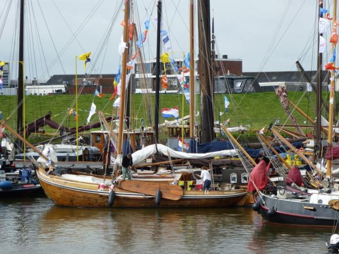 Dit schip komen we ook tegen in Workum als we in de blazerhaven liggen, vlak bij de