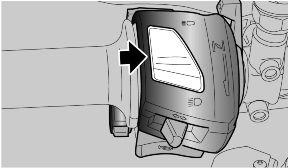 Should the gear shift be removed, lubricate it and be careful not to damage the sealing rings.