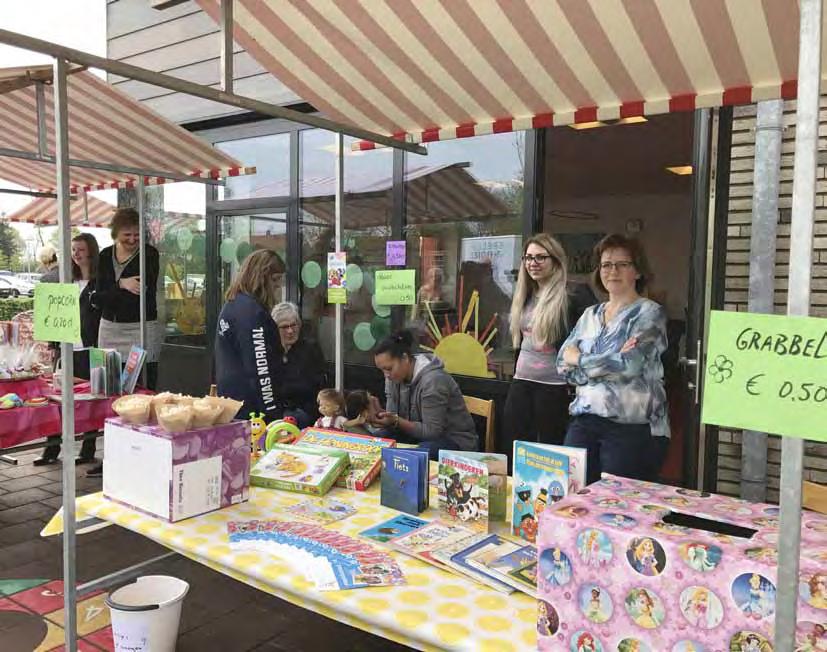 haakwerk, sieraden en door De Slinger gekweekte groenteplanten.