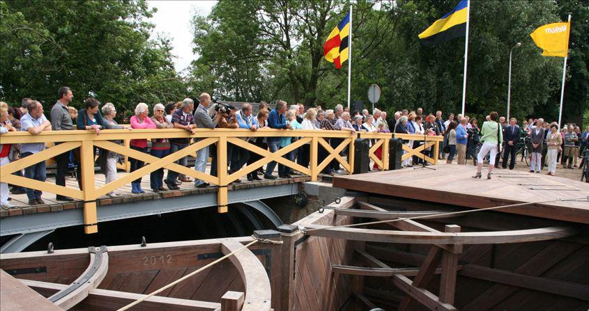 brengen. Voor het deel ten zuiden van de Lek werd in 2002 het Pact van Loevestein opgericht.