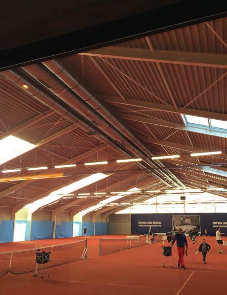 Fitnesscentrum, België Tennishal, België Om het sporten zo aangenaam mogelijk te maken is het belangrijk een ideaal klimaat te voorzien in een fitnesscentrum.