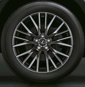 Details als aluminium accenten complementeren de met geperforeerd leder afgewerkte pookknop en het fraaie F SPORT Line stuurwiel, dat is geïnspireerd op dat van de Lexus LFA.