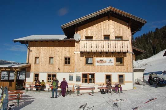 Zicht op Mittelberg vanaf een helling in