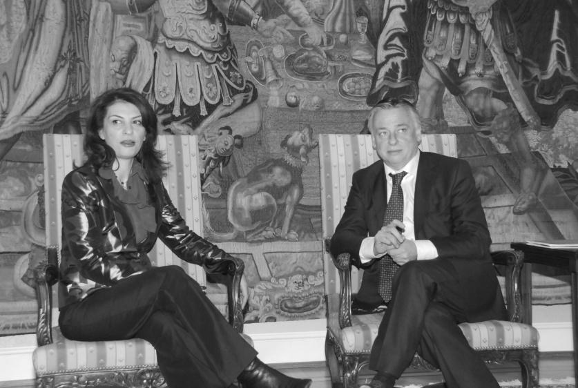Voorzitterschap WOENSDAG 13 JANUARI 2010 AUDIËNTIE VAN MEVROUW JOZEFINA TOPALLI, VOORZITTER VAN HET PARLEMENT VAN DE REPUBLIEK ALBANIË Op 13 januari 2010 heeft de Kamervoorzitter mevrouw Jozefina
