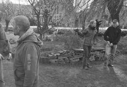 Tegelijk zagen zij hier ook een mooie kans om het vrijgekomen appartement te gaan bewonen. Vooral de aangrenzende tuin met kippenhok spreekt hen erg gaan. Portaal moest nog wel toestemming geven.