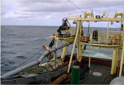 Het schip draait om en draait maximaal 20 verder dan de beoogde koers voor het vissen.