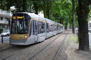 In 2006 bepaalde het VICOM-plan (Vitesse commerciale-commerciële snelheid) dat 90% van de tramtrajecten en 40% van de buslijnen tegen 2011 met de nodige inrichtingen uitgerust moesten worden.