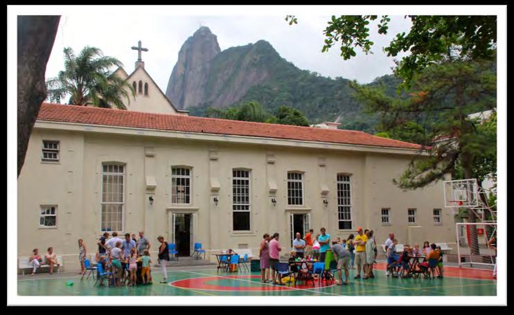 Voorwoord Welkom bij De Rioranje School! Met veel plezier bieden wij u onze schoolgids 2016-2017 aan voor de Nederlandse Taal- en Cultuurlessen in Rio de Janeiro.