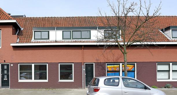 verkoopt Azaleastraat 8 te Amsterdam Bieden v 60.00 anaf 0,- k.k. * Bedrijfspand * Bloemenbuurt Amsterdam Noord * Ca. 85,6 m2 b.v.o. Contactinformatie: * Begane grond en 1e verdieping Mail: bedrijfsruimte@ymere.