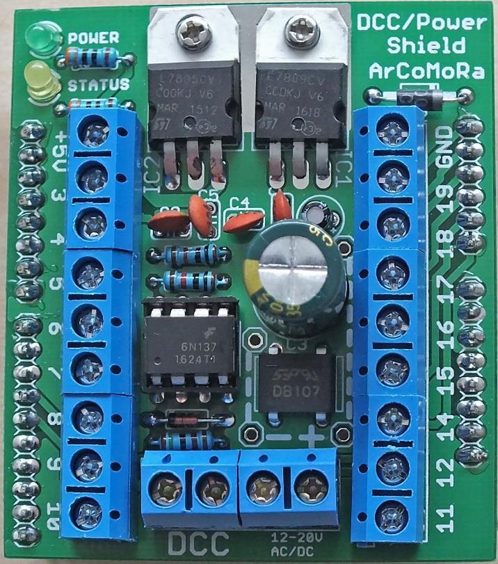 Alle componenten worden geplaatst op de bedrukte zijde van de print. De locatie van ieder component is aangegeven door de component code.