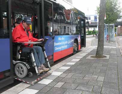 Op de bres voor de elektrische rolstoel in de bus In de vorige Nieuwsbrief berichtten we over de voortdurende discussie rondom het weigeren van elektrische rolstoelen door de HTM.