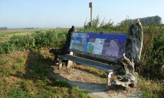 5 Oerbos monument Bij 5 komt u langs een hoog monument dat herinnert aan het oerbos dat zich hier na de laatste ijstijd ontwikkelde.