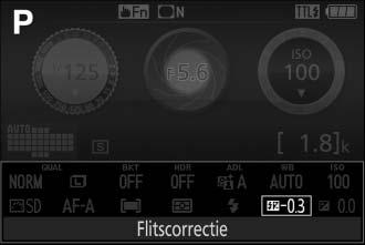 Flitscorrectie Flitscorrectie wordt gebruikt om de flitssterkte aan te passen van het niveau dat wordt aangeraden door de camera, waardoor de helderheid van het hoofdonderwerp ten opzichte van de