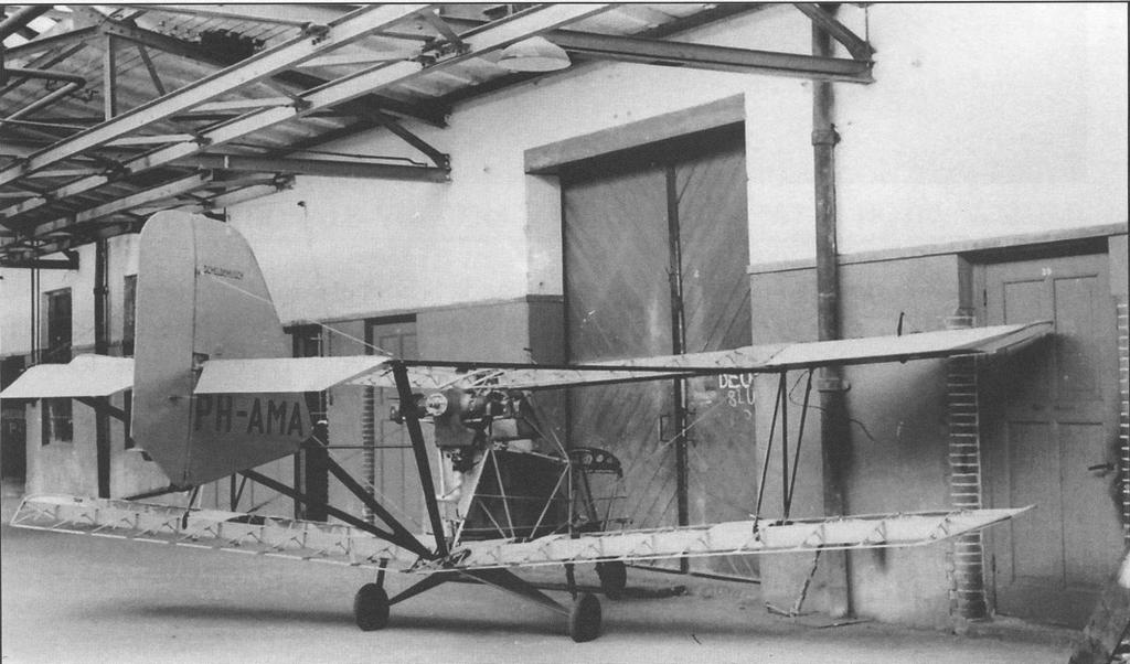 1. Documentatie van het origineel Beschrijving De Scheldemusch was een eenpersoons sportvliegtuig in 1935 ontworpen en gebouwd door Theo Slot bij De Schelde.