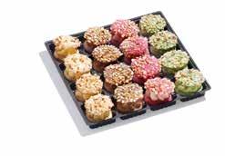 Assortimentdoos van mini Macarons de Paris in de smaken: chocolade, framboos, pistache, citroen, vanille en mokka; verpakt in een zwarte blister per 2 van elke