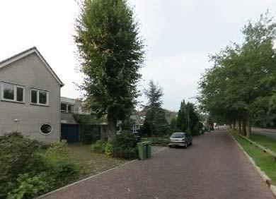 Het terrein is bereikbaar vanaf de Amersfoortseweg en de Maarnse Grindweg en bestaat uit drie clusters bebouwing.