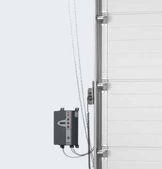 De randprofilering van de deurpanelen is zo ontworpen dat de schroeven vier maal door de plaat worden geleid, zodat ze niet los kunnen komen.