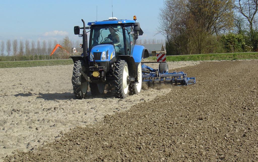 BioKennis bericht BEMESTING Grote variatie in kosten en vooral stijgend! De onderlinge verschillen in bemestingskosten blijken groot. Door de huidige eisen t.a.v. gebruik van biologische mest en de mestwetgeving verwachten de telers een verdere stijging van de bemestingskosten.