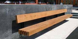 De Wall bestaat uit houten delen, FSC-gecertificeerd, duurzaamheidsklasse 1 en is verkrijgbaar in standaard lengtes
