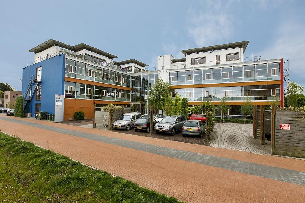 Culemborg, Godfried Bomansstraat 8a OMSCHRIJVING: In dit duurzame kantoorpand is kantoorruimte beschikbaar gelegen op de 2 e verdieping.