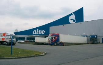 De samenwerking met de zelfstandige supermarkten van de aankoopgroepering Alvo kende een verdere ontwikkeling in 2004/05. Volgens dit akkoord verkoopt Colruyt producten aan Alvo.