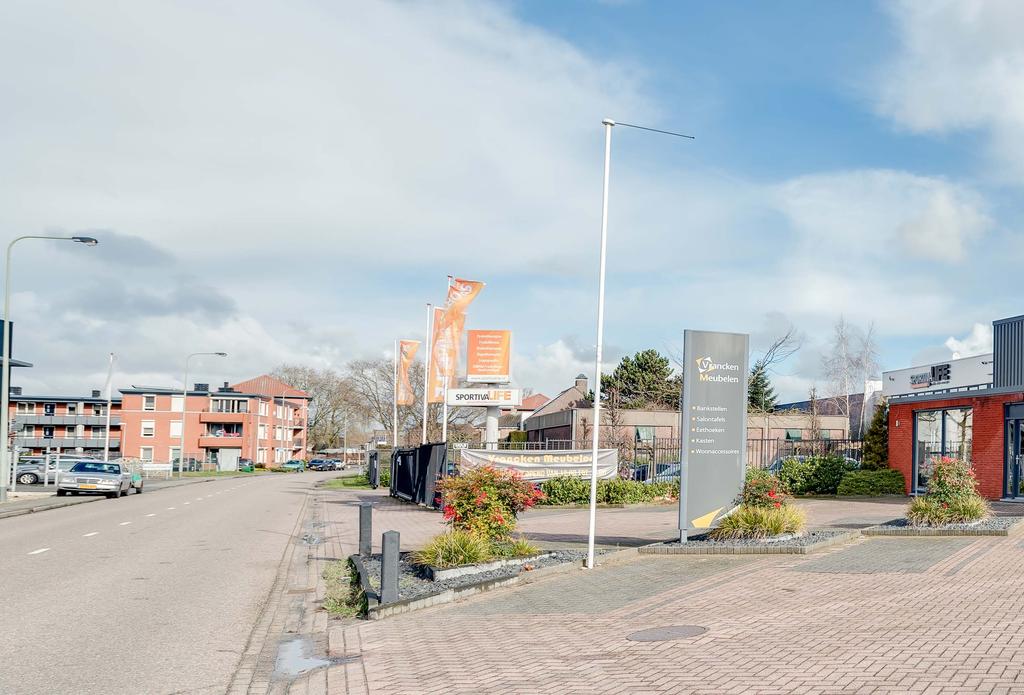 Hulsenweg 7-7a Nederweert Dit multifunctionele bedrijfspand gelegen op het kleinschalige bedrijventerrein Hulsenweg wordt te koop aangeboden.