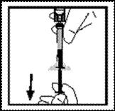 De injectiespuit dient te worden verwijderd, terwijl de adapter op z n plaats blijft, en een afzonderlijke grote luer-lock spuit (een hulpmiddel dat de