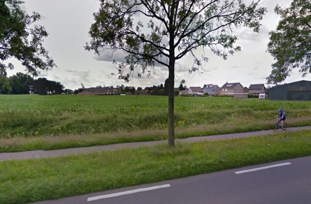 Dorpsrandzone De ruimtelijke structuur van de dorpsrandzone rond de Molenakker komt grotendeels overeen met de wegenen padenstructuur uit de 19e eeuw.