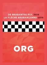 Seuls les véhicules/motos avec autocollants verts ou jaunes sont autorisés dans la caravane de course, entre le drapeau rouge et vert.