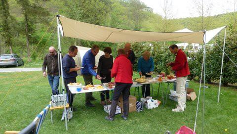 Het 50 Plus klimweekend duurt van zaterdagmorgen (10.00 uur bij de rotsen) tot zondagmiddag (vertrek vanaf de rotsen). Er wordt op een camping in de omgeving overnacht.