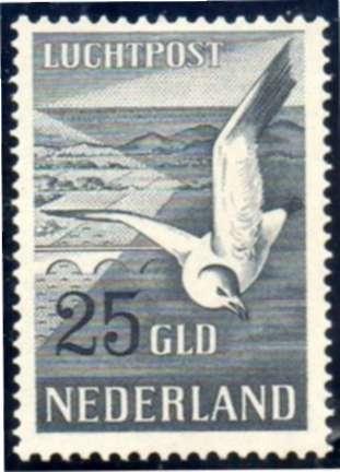 Bijeenkomst Nederland en O.G. verzamelaars Op vrijdag 13 november 1998 is het weer zover. In "de Klokketoren" komen vanaf 19.00 uur weer de verzamelaars van Nederland en Overzeese Gebiedsdelen bijeen.