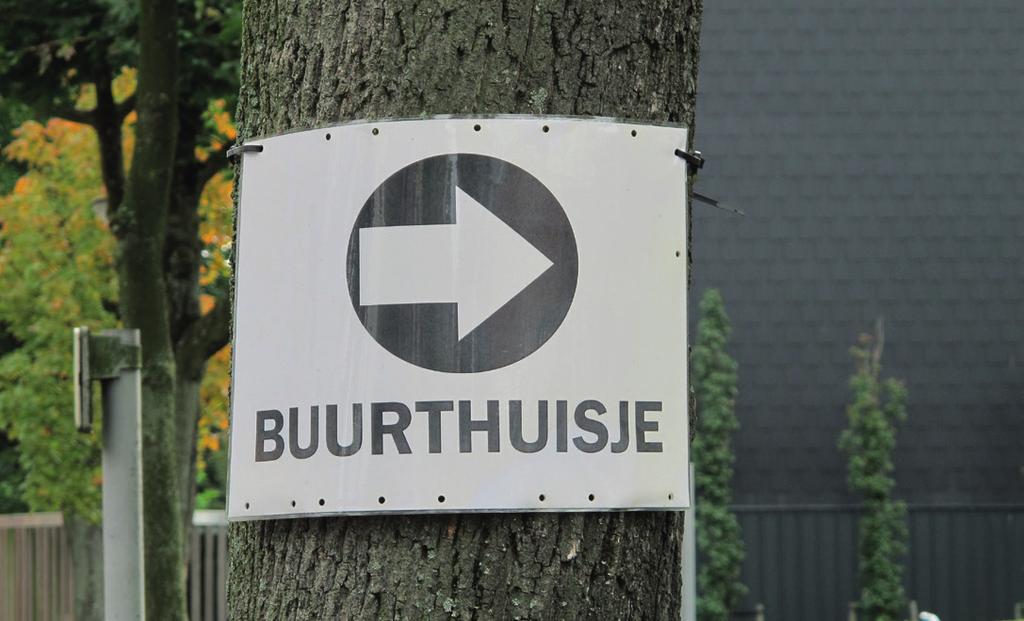 De buurt leren kennen en begrijpen: de mensen Wordt het woonzorgcentrum door de buurtbewoners gezien als een buur die er bij hoort of als een afzonderlijke institutie met weinig betekenis voor de