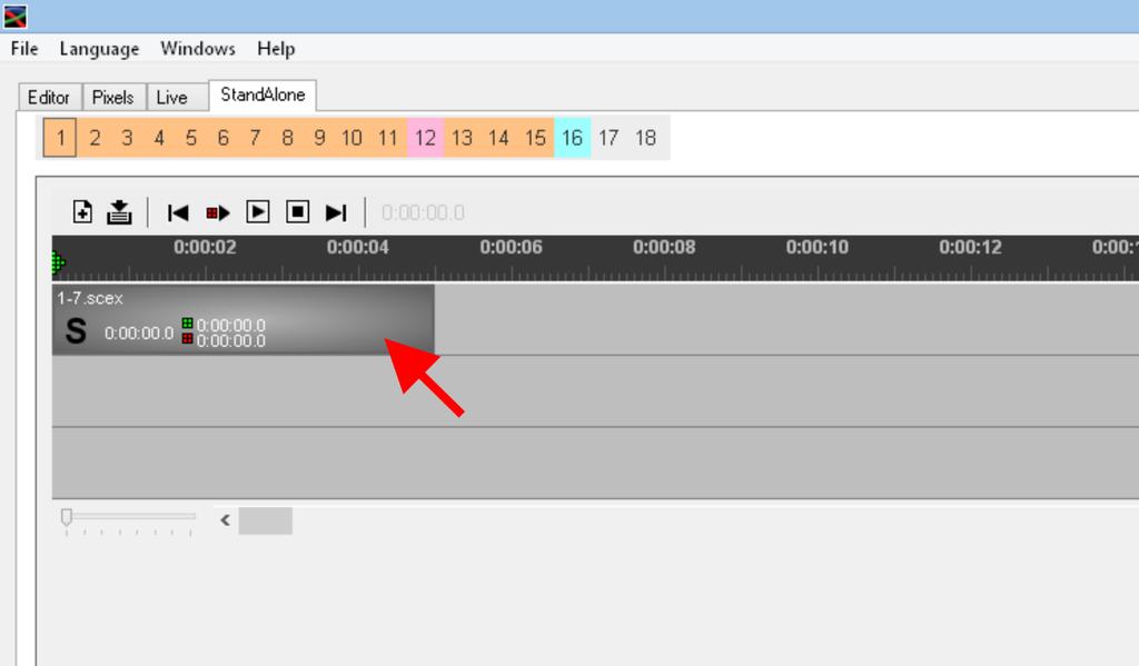 08) Selecteer het eerder gemaakte DMX-bestand. Het wordt nu weergegeven op de tijdlijn: 09) Verplaats de scène/chase/pixel/generator op de tijdlijn door middel van slepen en neerzetten.