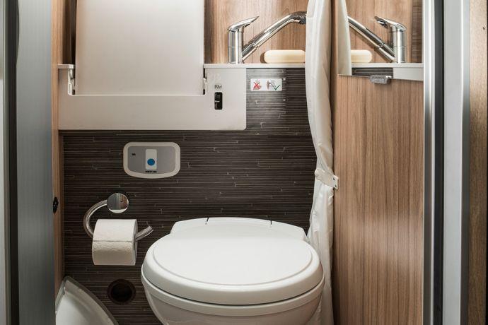 HYMERCAR met badkamer op Fiat-chassis - Sanitaire voorziening Compacte badkamer De compacte badkamer is met een zeer hoogwaardig,