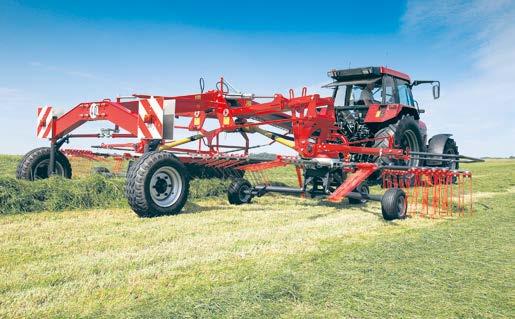 tractor bij het keren op de kopakker Transporthoogte minder dan 4 m.