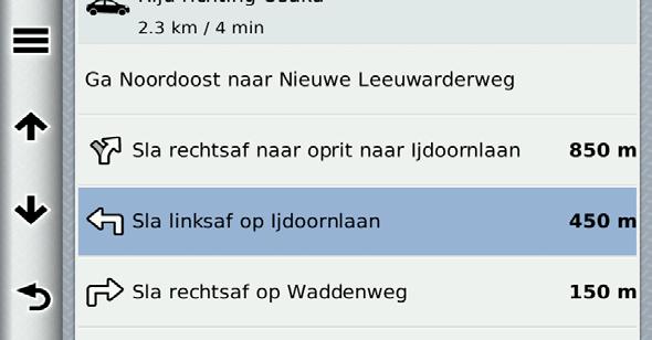 Een lijst met afslagen weergeven Als u een route in een auto aflegt, kunt u alle afslagen voor de volledige route weergeven, inclusief de afstand tussen de afslagen.