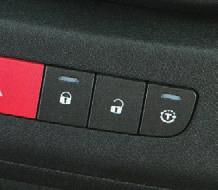 Beveiligde cabine: Via de centrale vergrendeling aan de middenconsole van het dashboard laat de cabinedeur zich gemakkelijk per drukknop openen en sluiten.