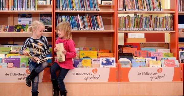 Elly van Gelder van de bibliotheek helpt ons hierbij en zal regelmatig in de school te vinden zijn.