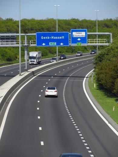 Op het terrein ziet dit er voor de E314 (beide rijrichtingen) voortaan uit als volgt: Ter hoogte van de weefzone tussen de