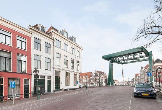 Wonen op een heerlijke plek in de historische binnenstad De historische binnenstad van Leiden is een heerlijke plek om te wonen!