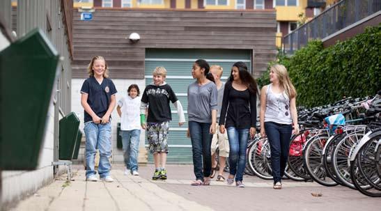 2.8 Alles over geld Vrijwillige ouderbijdrage Onze school organiseert extra activiteiten, die zowel leuk als leerzaam zijn.