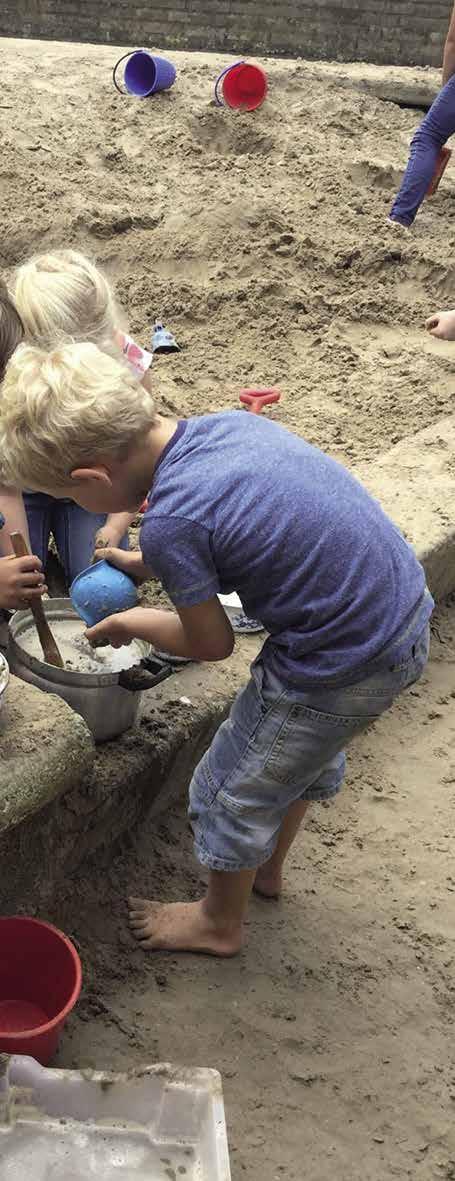 We genieten met elkaar van de mooie bedden Bedden Een belangrijke en grote wijziging is het aangepaste beleid veilig slapen en de gewijzigde keuze in bedden en slaapplaatsen voor de kinderen.